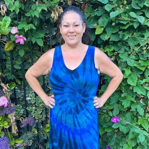 Tankjurk dames, tankjurk met V-hals, tie-dye, jurk, zomerjurk tie-dye, tie-dye-jurk, jurk, tie-dye-jurk, jurk, blauwgroene spiraal, SML XL 2X 3X afbeelding 1
