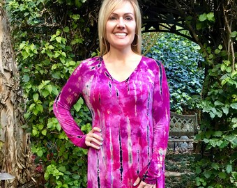Tuniektop dames, tuniek, tie-dye, tuniektop, damestuniek, lange mouw, splitbodem, geverfd fuchsia paars, alleen S V-hals