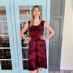 Plus Size Tank Kleid, Tie Dye Kleid, Plus Sizes, Tie Dye Tank Dress, Rich Shades of Rost, Braun & Schwarz XL 2X oder 3X, Rundhals