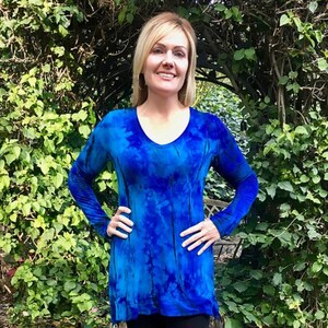 Women's Tunic, Tunics, Tie Dye, Tunic Top, Womans Tunic,  Long Sleeve, Split bottom, Shades of Blue and Purple, S XL 2X 3X , V Neck