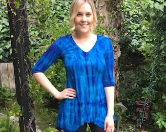 Tunic Top, Womens Tunic, Tie Dye Top, Tunic Tops, Tie Dye, Womens Top, Boho Tunic, Shades of Blue w/Purple, S M  V Neck