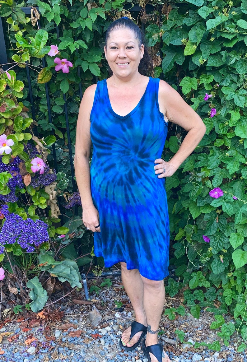 Tankjurk dames, tankjurk met V-hals, tie-dye, jurk, zomerjurk tie-dye, tie-dye-jurk, jurk, tie-dye-jurk, jurk, blauwgroene spiraal, SML XL 2X 3X afbeelding 2