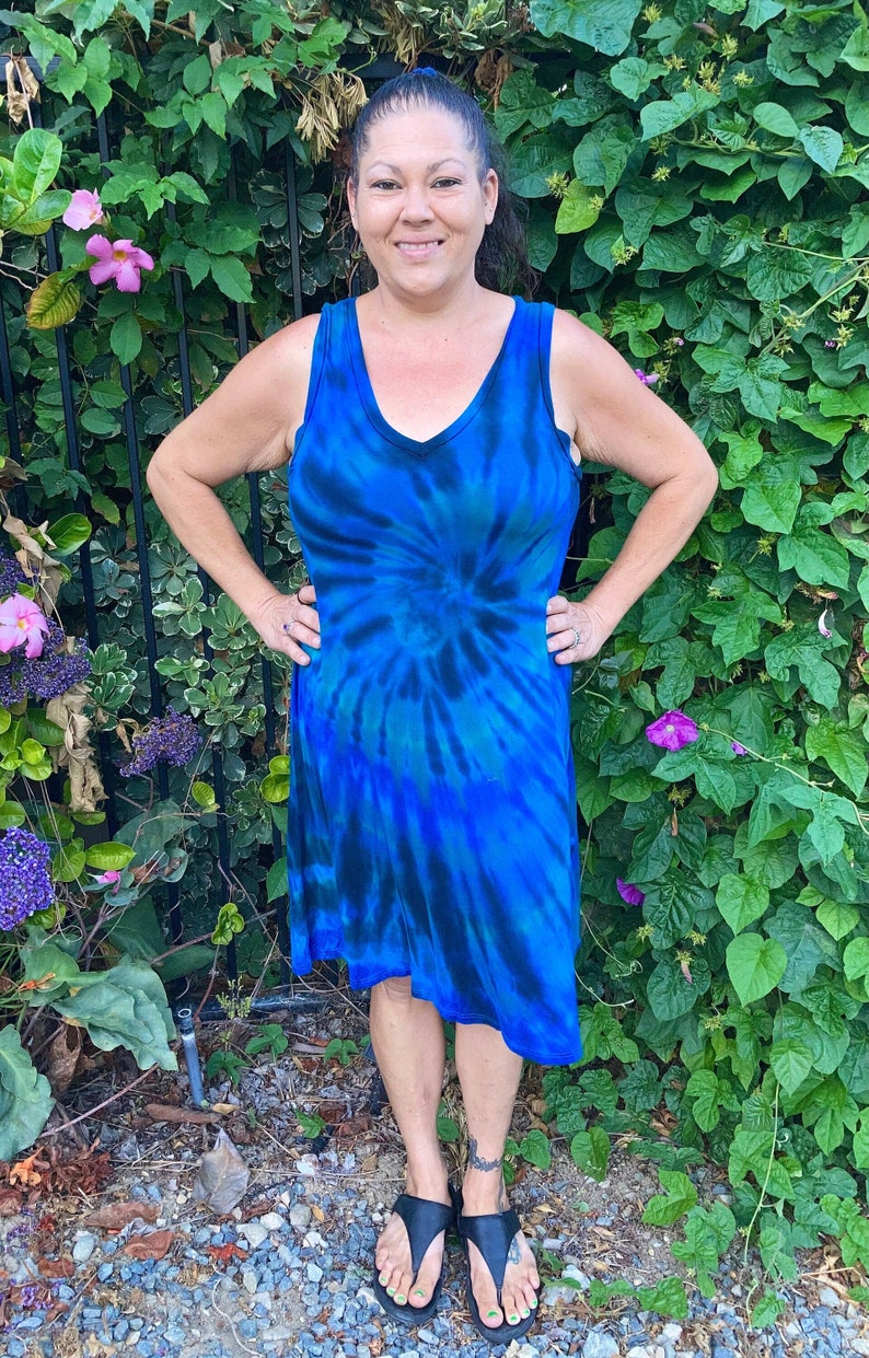 Tankjurk dames, tankjurk met V-hals, tie-dye, jurk, zomerjurk tie-dye, tie-dye-jurk, jurk, tie-dye-jurk, jurk, blauwgroene spiraal, SML XL 2X 3X afbeelding 1