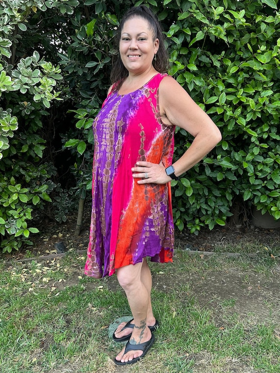 cute floral summer dresses PRETTYGARDEN Women's Midi Dress Cap Sleeve V Neck Ruffle Floral satin dress Size:18.5  34/35 Baileigh is wearing the Bohemian Traders Genoa Dress
