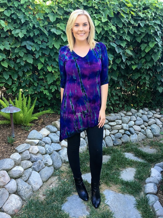 purple dress with black leggings Purple Sweater Dress Outfits (4 ideas & outfits)
