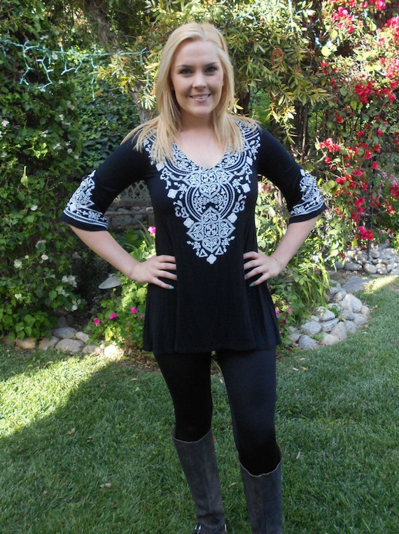 Boho Tunic Tops, Tunics, Womens Clothing, Western Top, Womens Tunic, Legging,  Black Top With White, S M L XL 2X 3X 4X, V Neck, Bell Sleeve 