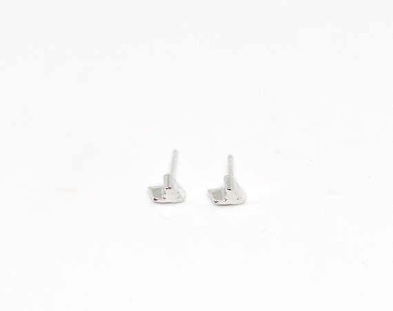 Studs silver hearts