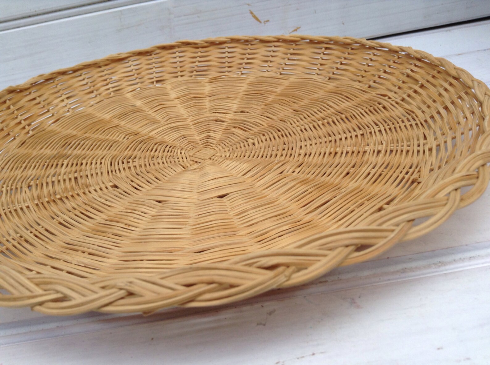 KAILIYA 9.5inch 4PCS Handmade Wicker Paper Plate Holder Set