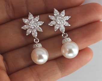 round drop bridal earring , bridesmaid white pearl earring , drop wedding earring