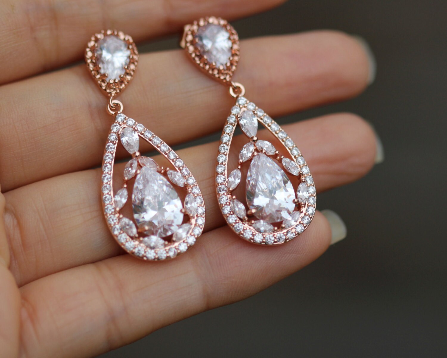 Boucles D'oreilles Fantaisie Ivoire Et Turquoise Pour Mariage Ou Soirée - Neuf Avec étiquettes