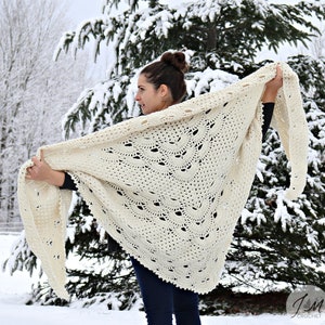 Grandma&#39;s German Shells Shawl Pattern / PDF Instant Download / Crochet Pattern- ENGLISH ONLY-