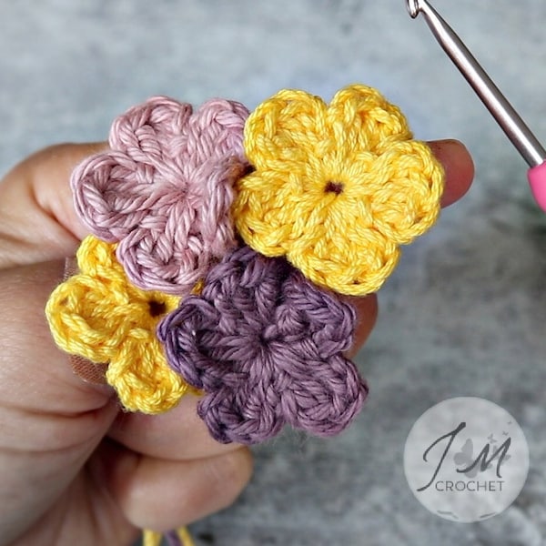 Simple & Easy FLOWERS , Crochet Pattern PDF, Flower Decorations, Small Flower Appliqué