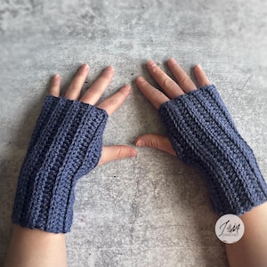 Easiest Ever Fingerless Gloves, Crochet Ribbed Pattern: Worsted Weight, Child and Adult ENGLISH (PDF)