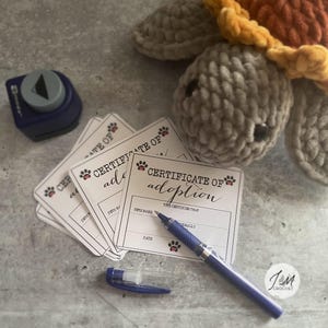 Zertifikat zur Adoption von Spielzeug | Plushie Adoption Karte zum Ausdrucken | Digitaler Download | 6 Karten pro Bogen | NUR ENGLISCH | Zwei Design-Optionen