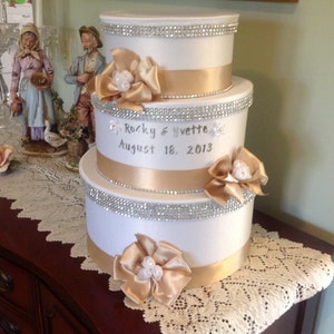 Wedding card holder
