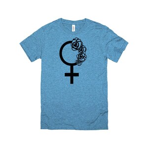Florales Feminismus-Symbol, feministisches T-Shirt, super weiches T-Shirt, tragen Sie Ihre Sache!  Gleiche Rechte für alle, kurze Ärmel, Rundhalsausschnitt, tolles Geschenk