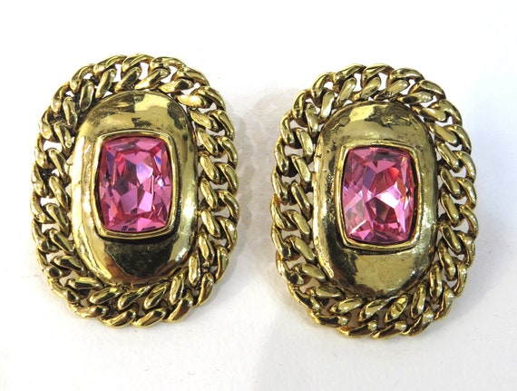 Clip's vintage chained roses