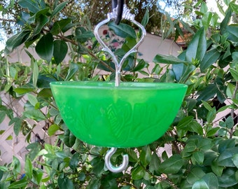 Fancy Ant Moat: Natural Ant Prevention for Bird Feeders