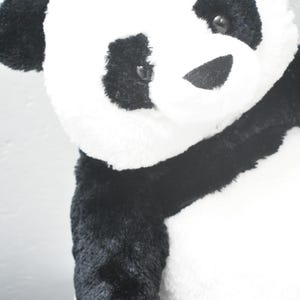 ToysRUs 18" plush panda bear large stuffie plushie