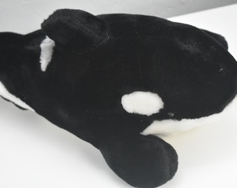 Sea World Shamu 15" plush Killer Whale Orca Dolphin