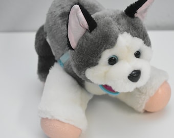 Tuggles 1997 Cap Toys grey husky dog NO LEASH