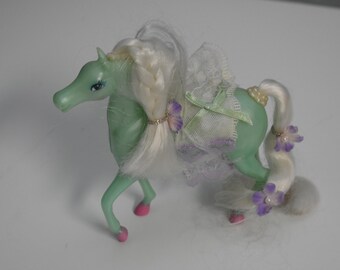 Vintage Marchon Enchanted Kingdom Bouquet 5 inch horse