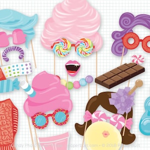 Puede incluir: Un conjunto de 10 accesorios coloridos para cabina de fotos con temática de dulces. Los accesorios incluyen una caña de azúcar, una piruleta, una barra de chocolate, un osito de goma, algodón de azúcar, un pez, un cupcake, un par de gafas de sol, una peluca y un bigote.