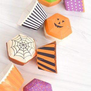 Halloween Cupcake Boxes Set of 4 Craft Kit, Halloween Party Favor Box, Trick or Treat Idea, DIY Halloween Craft, October Gift Spooky Treat image 5