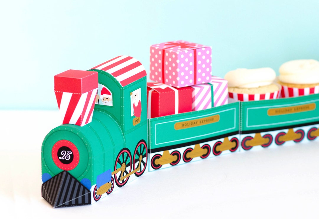 Christmas Treat Train, Christmas DIY, Holiday Cupcake Box, Christmas