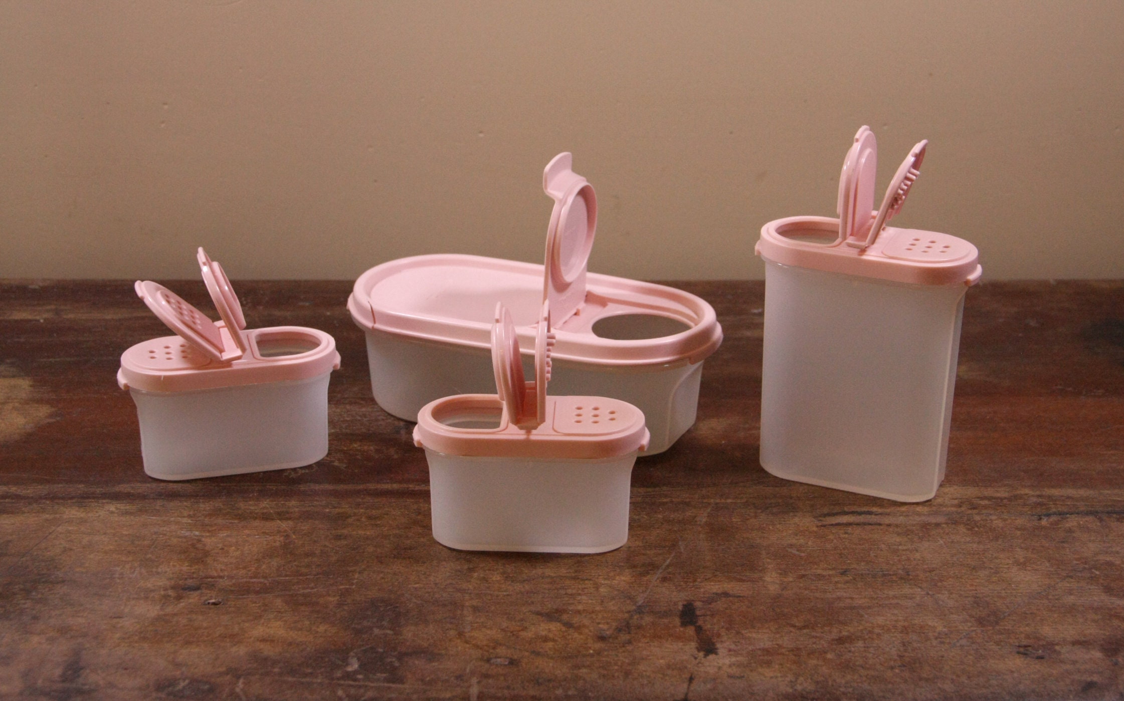 Tupperware Pink Lid 7.25 Cup Storage Container With Pour Spout/vintage  Plastic Storage 
