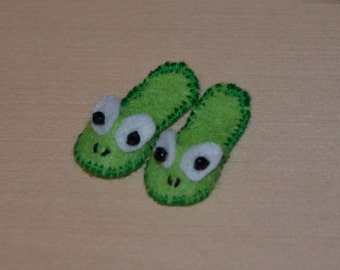 Miniature Slippers for 1/12 dollhouse. Frog Slippers
