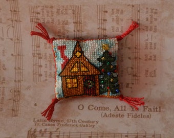 PDF Dolls house miniature cross stitch pillow pattern tutorial instructions download, 1/12 scale dollhouse pattern, Christmas cushion
