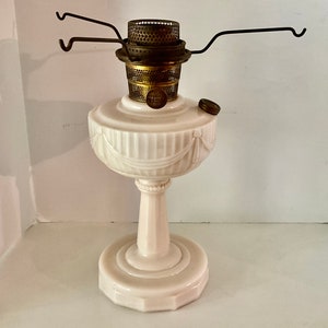 1940s Aladdin Pink Alacite Lincoln Tall Drape Kerosine Oil Lamp Model B w Spider