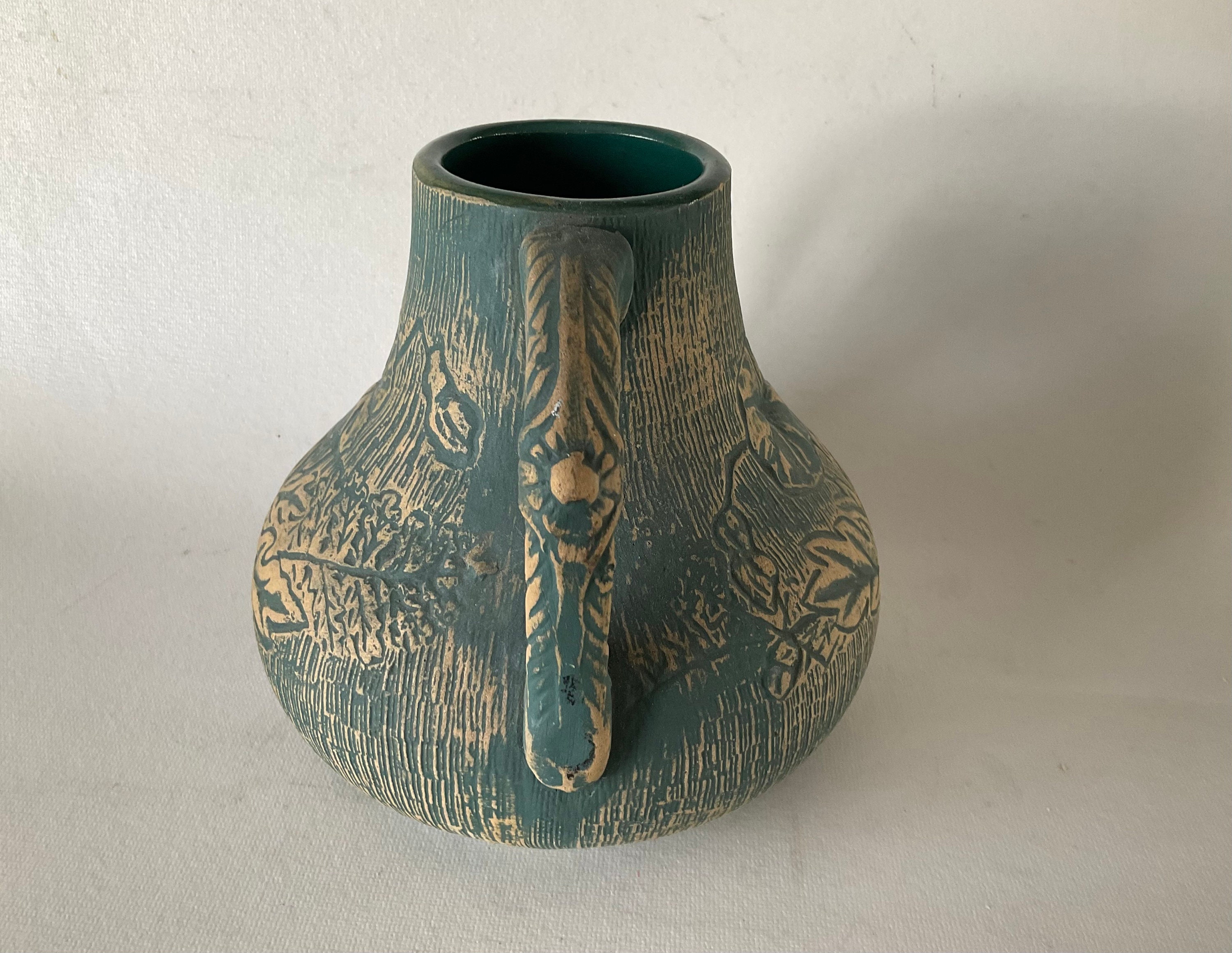 1920s RED WING Union Stoneware Brushed Ware Green Handled Vase