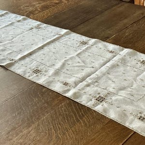 Vintage Embroidered Rectangular Table Runner Dresser Scarf Cream 50" x 14 1/2"