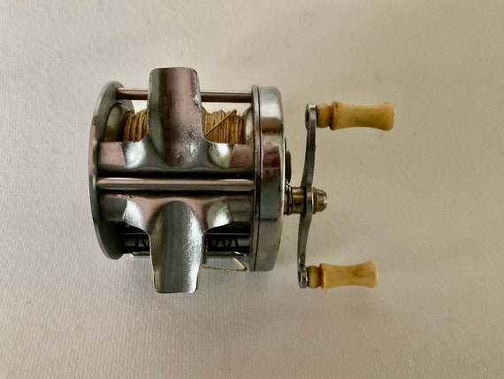 South Bend 450 Model D Bait Caster Reel -  Canada