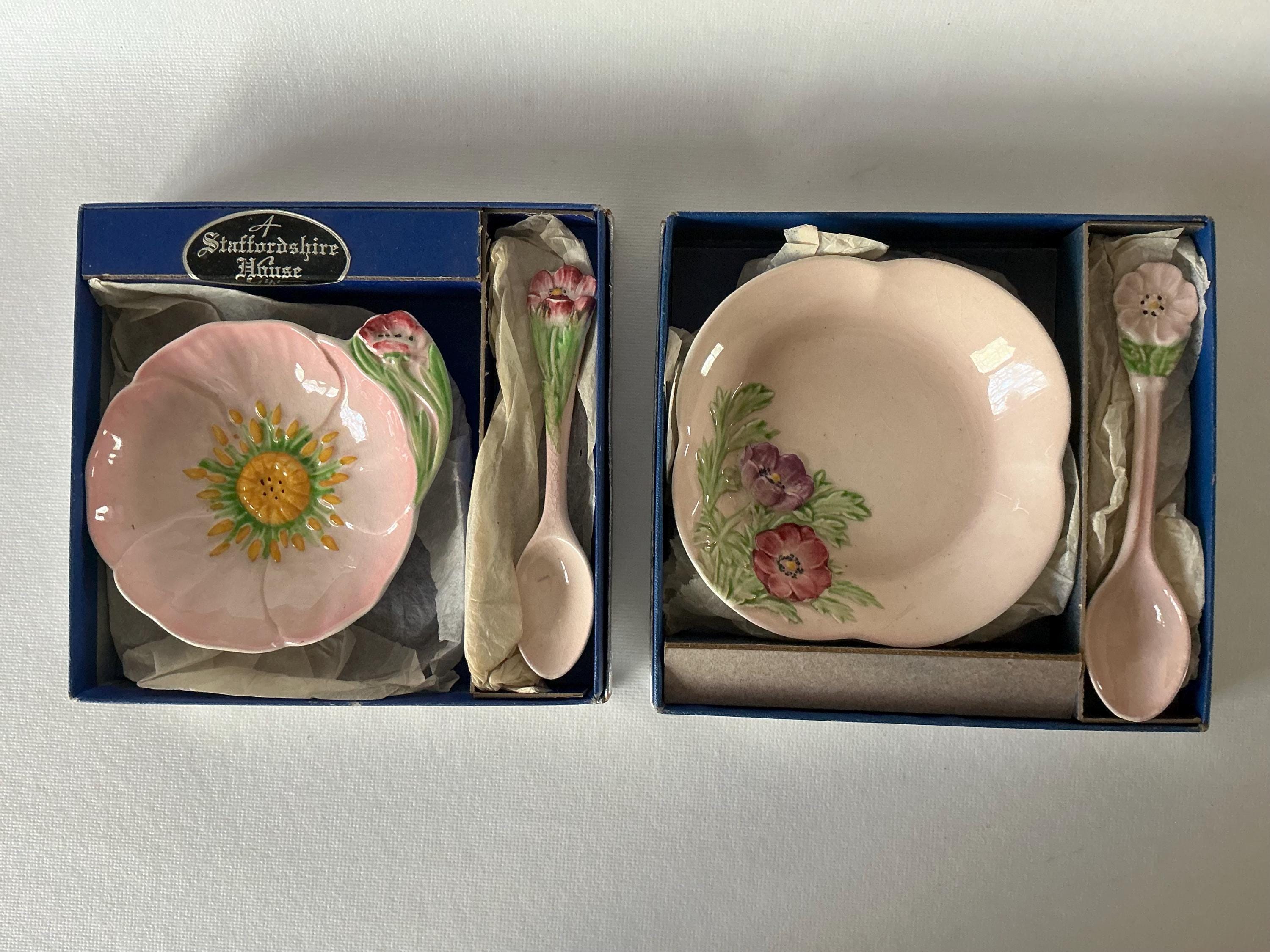 1950年代 人気のCarlton ware バターカップ 割れ、かけなし 1950年代 人気のCarlton ware バターカップ 割れ、かけなし