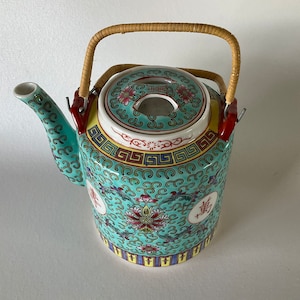 Turquoise 6 Cup TEAPOT Mun Shou LONGEVITY Famille Rose Rattan Handles China 1960s