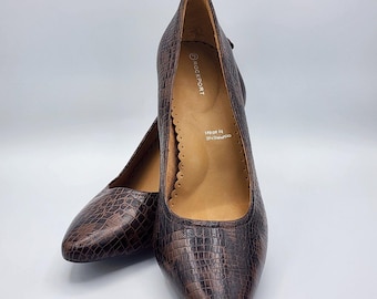 VTG Rockport Brown Leather Alligator  Pumps 3" Heels Size 8 adiPRENE Adidas