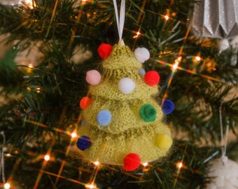 Pattern - Christmas Tree Ornament to knit