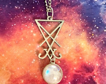 Collar Lucifer de piedra lunar arcoíris plateada, colgante con el símbolo de Lucifer, regalo unisex con el símbolo satánico de la piedra lunar, collar con el sello de la Estrella de la Mañana