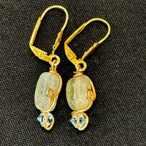 Aquamarin Kristall Ohrringe, Aquamarin Minimalist Schmuck, kleine Aquamarin Tropfen Ohrringe, Gold Aquamarin Ohrringe, Schmuck Geschenk für sie