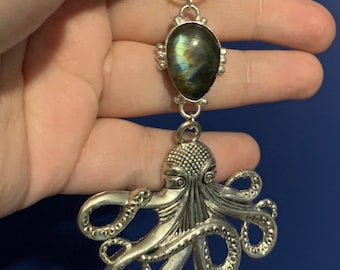 Elder God Cthulhu Ornament, octopus god Devotion, kraken sea creature decoration, labradorite octopus ornament, eldritch horror ornament