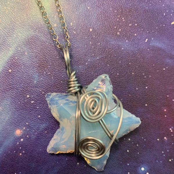 Ciondolo stella opalite arcobaleno, stella opalite d'argento, gioielli stella di cristallo per lei, gioielli di cristallo celesti, collana strega, regalo per la mamma