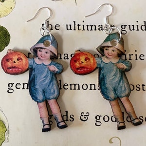 Vintage Halloween Earrings, Retro Jack O’Lantern earrings, Classic Halloween postcard earrings, novelty Halloween, cute Halloween jewelry