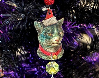 Yule Cat Christmas Ornament: cat holiday suncatcher