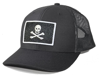 Homeland Tees Sam Bellamy Skull and Crossbones Pirate Flag Trucker Hat