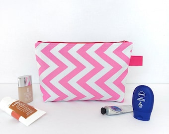 Makeup bag, Makeup pouch, Washbag, Toiletry bag women, big Cosmetic pouch, pink zigzag print, Cosmetic bag,  washbag women, gift for her