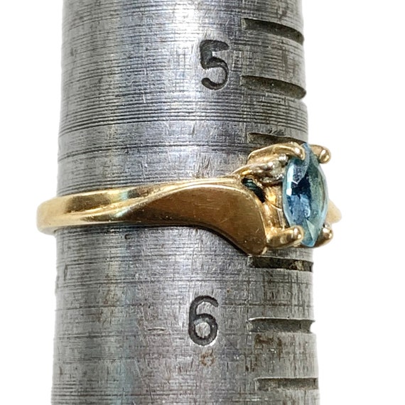 Vintage 10K Gold Aquamarine Ring, with Diamond Ch… - image 3