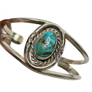 Vintage 1970s Turquoise Cuff,  Sterling Bracelet, 19 Grams, Old Pawn